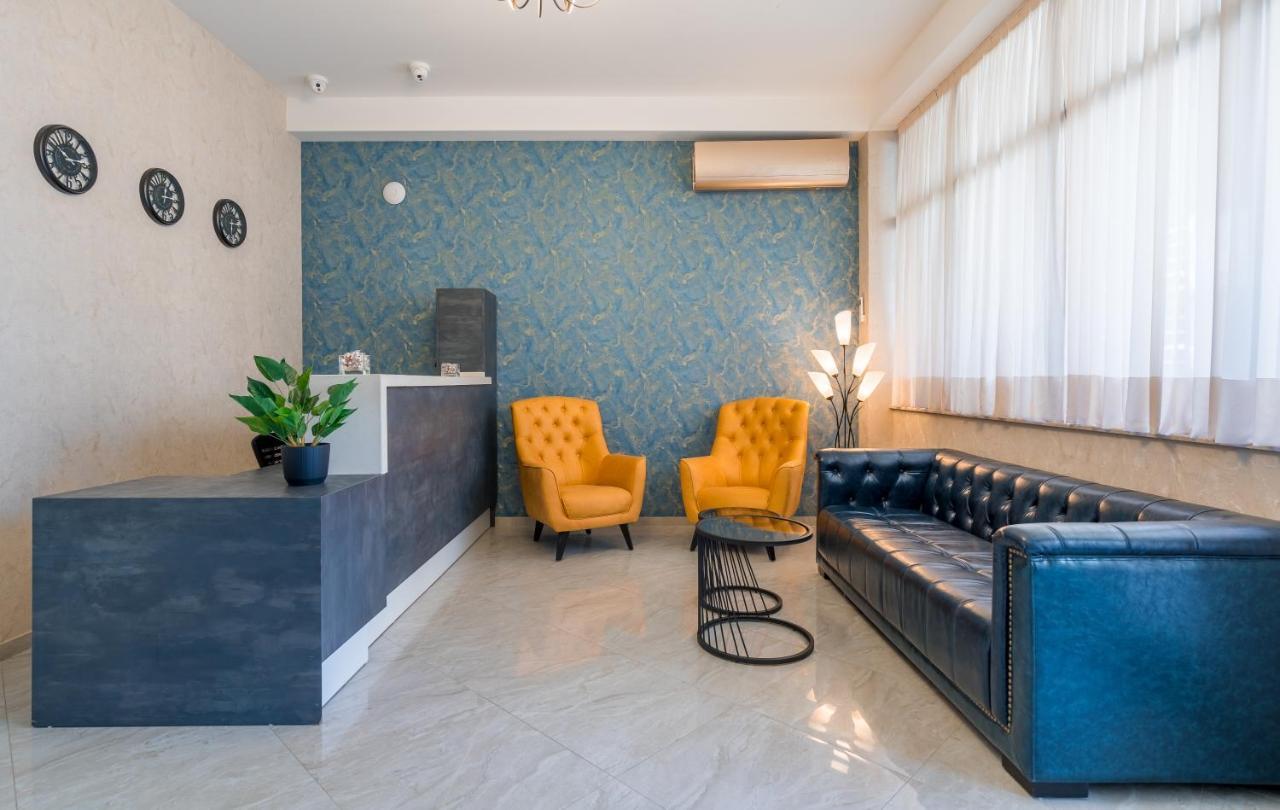 Aura Hotel Tbilisi Exterior foto