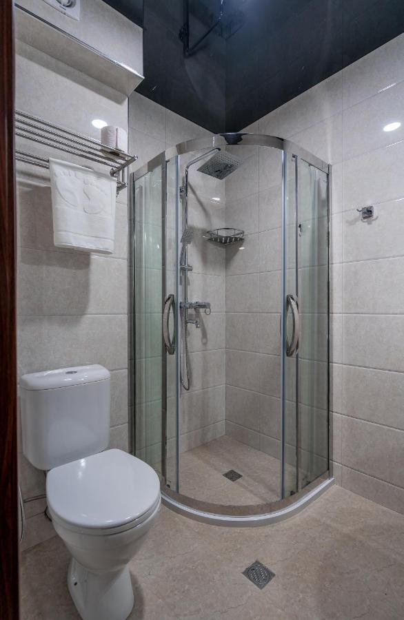 Aura Hotel Tbilisi Exterior foto